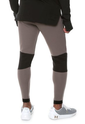 Pantalón Gris/Negro Under Armour Move Lite