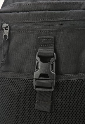 Morral Negro-Blanco UNDER ARMOUR Utility Flex Sling