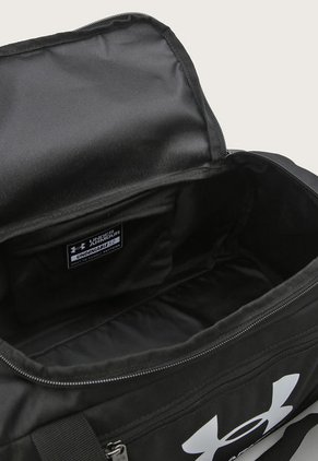 Maletín Negro-Blanco UNDER ARMOUR Undeniable 5.0 XXS