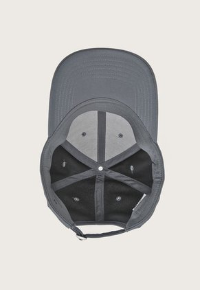 Gorra UNDER ARMOUR Blitzing Gris