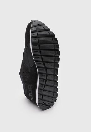 Tenis UNDER ARMOUR Essential Runner Negro