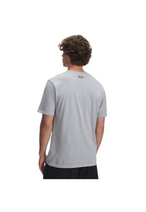 Camiseta Hombre Under Armour CAMO CHEST STRIPE SS Gris Under Armour
