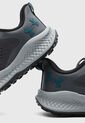 Tenis UNDER ARMOUR Charged Maven Trail Gris Oscuro de Under Armour