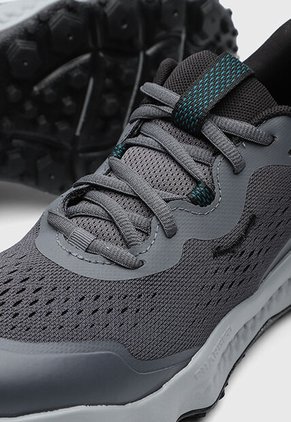 Tenis UNDER ARMOUR Charged Maven Trail Gris Oscuro