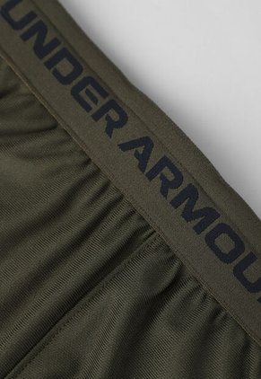 Short UNDER ARMOUR 2N1 Verde