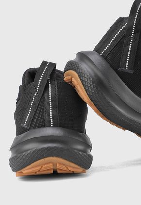 Tenis Running Negro UNDER ARMOUR Charged Verssert 2