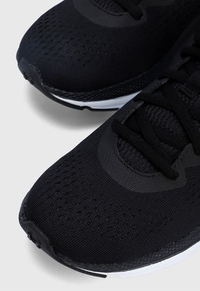 Tenis Running Negro-Blanco UNDER ARMOUR