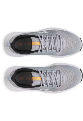 Tenis Trainning Hombre Under Armour CHARGED COMMIT TR Gris Under Armour