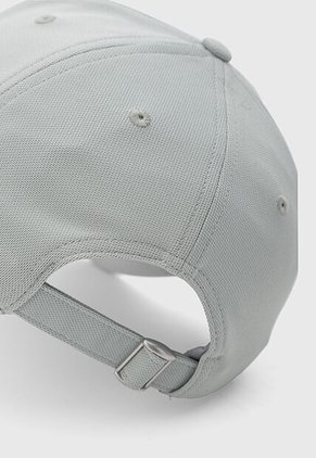 Gorra UNDER ARMOUR Blitzing Low Gris
