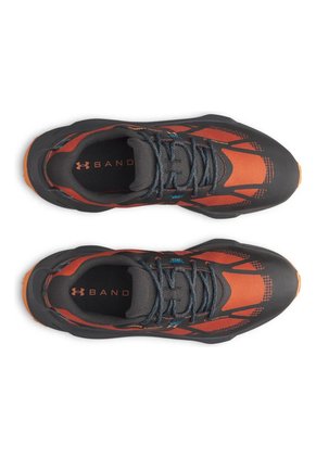 Tenis Hombre Under Armour Chrgd Bandit Tr 4 Wp Outdoor Gris Under Armour