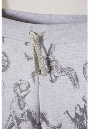 Conjunto De Jurassic World Con Jogger Gris Para Niño 10