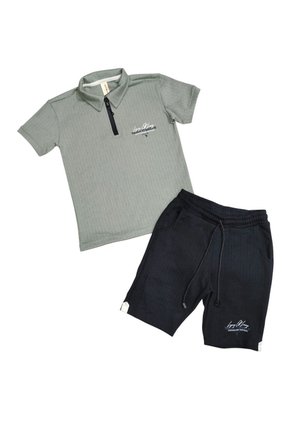 CONJUNTO UNPLUGGEED NIÑO 17083 Talla 8