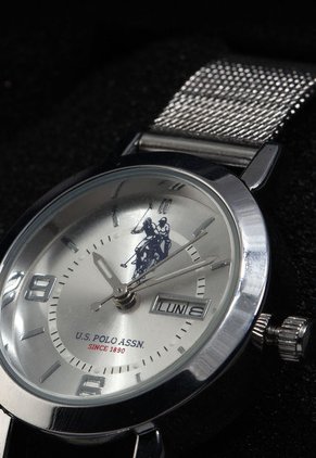 Reloj U.S. POLO ASSN. Plateado