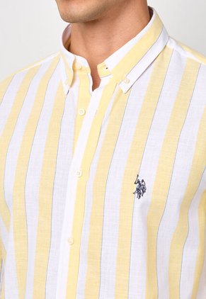 Camisa U.S. POLO ASSN. Amarillo
