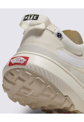 Tenis Mujer VANS MTE CROSSPATH Blanco Vans