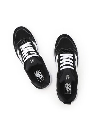 Tenis Hombre Vans Mn Range Exp Negro/Blanco Vans