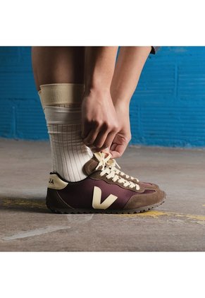 Gt Nolyn AI3421685A-37 Vinotinto