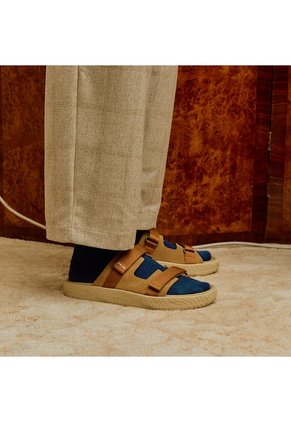 Sandalia De Hombre Arpoador Suede Cognac AP3221033B-44 Cafe
