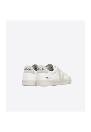 Tenis Veja De Mujer Campo Chromefree Natural CP0502429A-37 Blanco