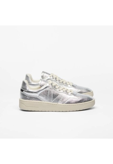 Tenis Veja De Mujer V-90 Leather Silver VD2021363A-41 Plateado