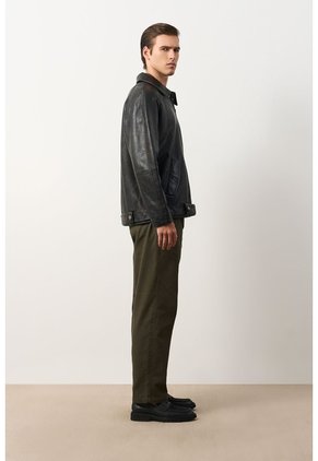 Chaqueta Bomber Oversized De Cuero Para Hombre Tierra Chaqueta Bomber Oversized De Cuero Para Hombre Tierra Cafe L VÉLEZ