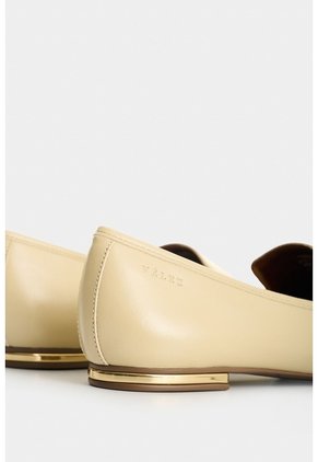 Mocasín En Cuero Para Mujer Ocaso Mocasín En Cuero Para Mujer Ocaso Arena 36 VÉLEZ
