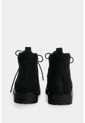Botas En Carnaza Bordada Para Hombre Nacar Botas En Carnaza Bordada Para Hombre Nacar Negro 40 VÉLEZ