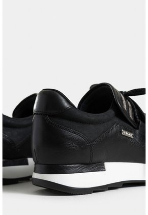 Zapatos Cordón Napoles 2.0 De Cuero Para Mujer Punteras En Contraste Zapatos Cordón Napoles 2.0 De Cuero Para Mujer Punteras En Contraste Negro 38 VÉLEZ