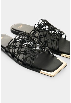 Sandalia Plana En Cuero Para Mujer Orquidea Sandalia Plana En Cuero Para Mujer Orquidea Negro 38 VÉLEZ