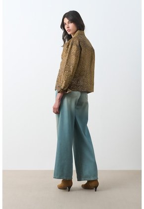 Chaqueta En Cuero Pelo Print Venado Para Mujer Chaqueta En Cuero Pelo Print Venado Para Mujer Miel S VÉLEZ
