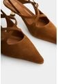 Tacones Cerrados De Cuero Gamuzado Para Mujer Solaris Tacones Cerrados De Cuero Gamuzado Para Mujer Solaris Miel 39 VÉLEZ de Vélez