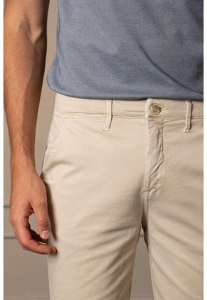 Bermuda Semifit Caruso Para Hombre Casual Deportiva Bermuda Semifit Caruso Para Hombre Casual Deportiva Crema 36 VÉLEZ