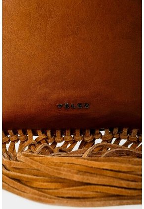 Manos Libres Caléndula De Cuero Para Mujer Manija Tejida Y Flecos Miel Manos Libres Caléndula De Cuero Para Mujer Manija Tejida Y Flecos Miel Vélez