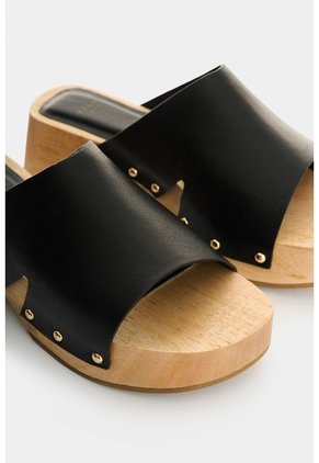 Sandalia Plataforma En Cuero Para Mujer Xinca Sandalia Plataforma En Cuero Para Mujer Xinca Negro 40 VÉLEZ