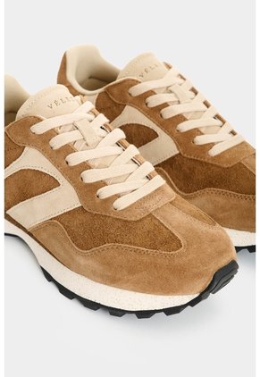 Tenis De Cuero Carnaza Para Mujer Sahara Tenis De Cuero Carnaza Para Mujer Sahara Miel 39 VÉLEZ