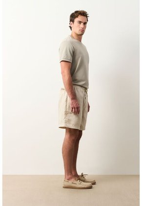 Bermuda En Lino Para Hombre Bélgica Bermuda En Lino Para Hombre Bélgica Arena 30 VÉLEZ