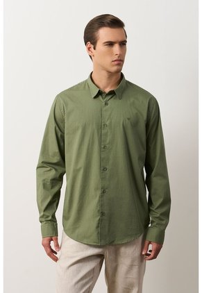 Camisa En Popelina Para Hombre Semifitted Camisa En Popelina Para Hombre Semifitted Verde Oliva S VÉLEZ