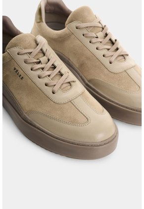 Tenis Clima De Cuero Para Hombre Efecto Escribiente Tenis Clima De Cuero Para Hombre Efecto Escribiente Arena 43 VÉLEZ