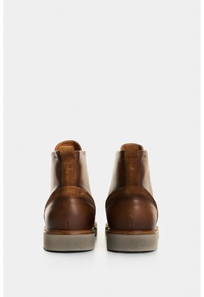 Botas Arizona En Cuero Liso Y Gamuzado Para Hombre Acabado Envejecido Botas Arizona En Cuero Liso Y Gamuzado Para Hombre Acabado Envejecido Miel 43 VÉLEZ