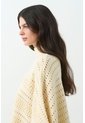 Poncho Tejido Thani Para Mujer Poncho Tejido Thani Para Mujer Crema S VÉLEZ de Vélez