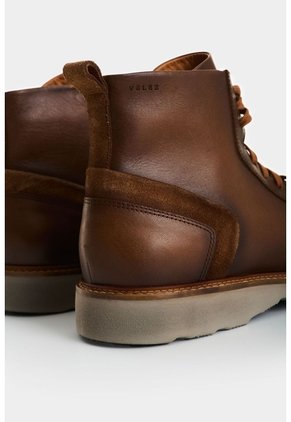 Botas Arizona En Cuero Liso Y Gamuzado Para Hombre Acabado Envejecido Botas Arizona En Cuero Liso Y Gamuzado Para Hombre Acabado Envejecido Miel 43 VÉLEZ