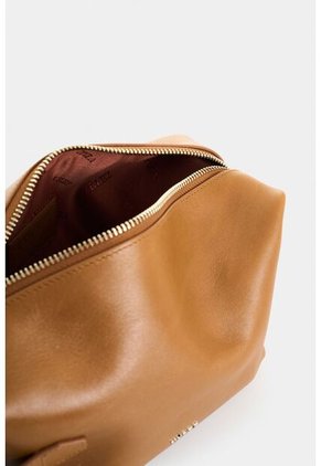 Cosmetiquera De Cuero Para Mujer Coralia Cosmetiquera De Cuero Para Mujer Coralia Miel VÉLEZ