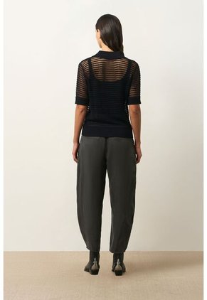 Polo Tejida Lascar Para Mujer Fit Holgado Polo Tejida Lascar Para Mujer Fit Holgado Negro S VÉLEZ