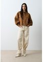 Chaqueta Aguamarina De Tela Para Mujer Bordados En Gamuza Chaqueta Aguamarina De Tela Para Mujer Bordados En Gamuza Miel L VÉLEZ de Vélez