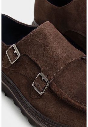 Mocasines Loira 2 De Cuero Gamuzado Para Hombre Silueta Monkstrap Mocasines Loira 2 De Cuero Gamuzado Para Hombre Silueta Monkstrap Cafe 39 VÉLEZ