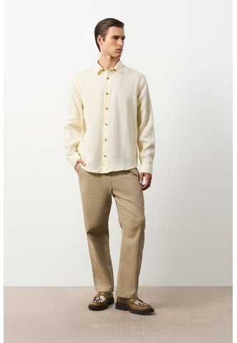 Camisa Manga Larga En Lino Para Hombre Silueta Semi Ajustada Camisa Manga Larga En Lino Para Hombre Silueta Semi Ajustada Amarillo XS VÉLEZ Vélez