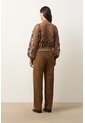 Sweater Oversize Cuello Alto En Algodón Para Mujer Runas Sweater Oversize Cuello Alto En Algodón Para Mujer Runas Tabaco M VÉLEZ de Vélez