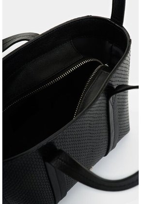 Bowling Nectaria En Cuero Grabado Para Mujer Bowling Nectaria En Cuero Grabado Para Mujer Negro VÉLEZ