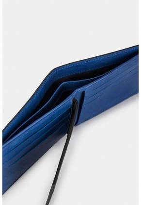 Billetera Vento De Cuero Liso Para Hombre Aplique Metálico Azul Oscuro Billetera Vento De Cuero Liso Para Hombre Aplique Metálico Azul Oscuro Vélez