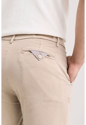 Pantalón Chino Italo Para Hombre Semifitted Pantalón Chino Italo Para Hombre Semifitted Arena 36 VÉLEZ